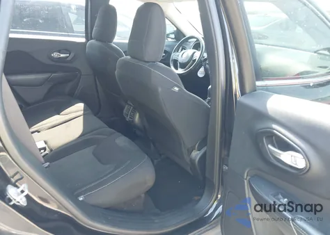 2016 Jeep Cherokee Latitude z USA, uszkodzony, nr VIN 1C4PJLCS4GW302683